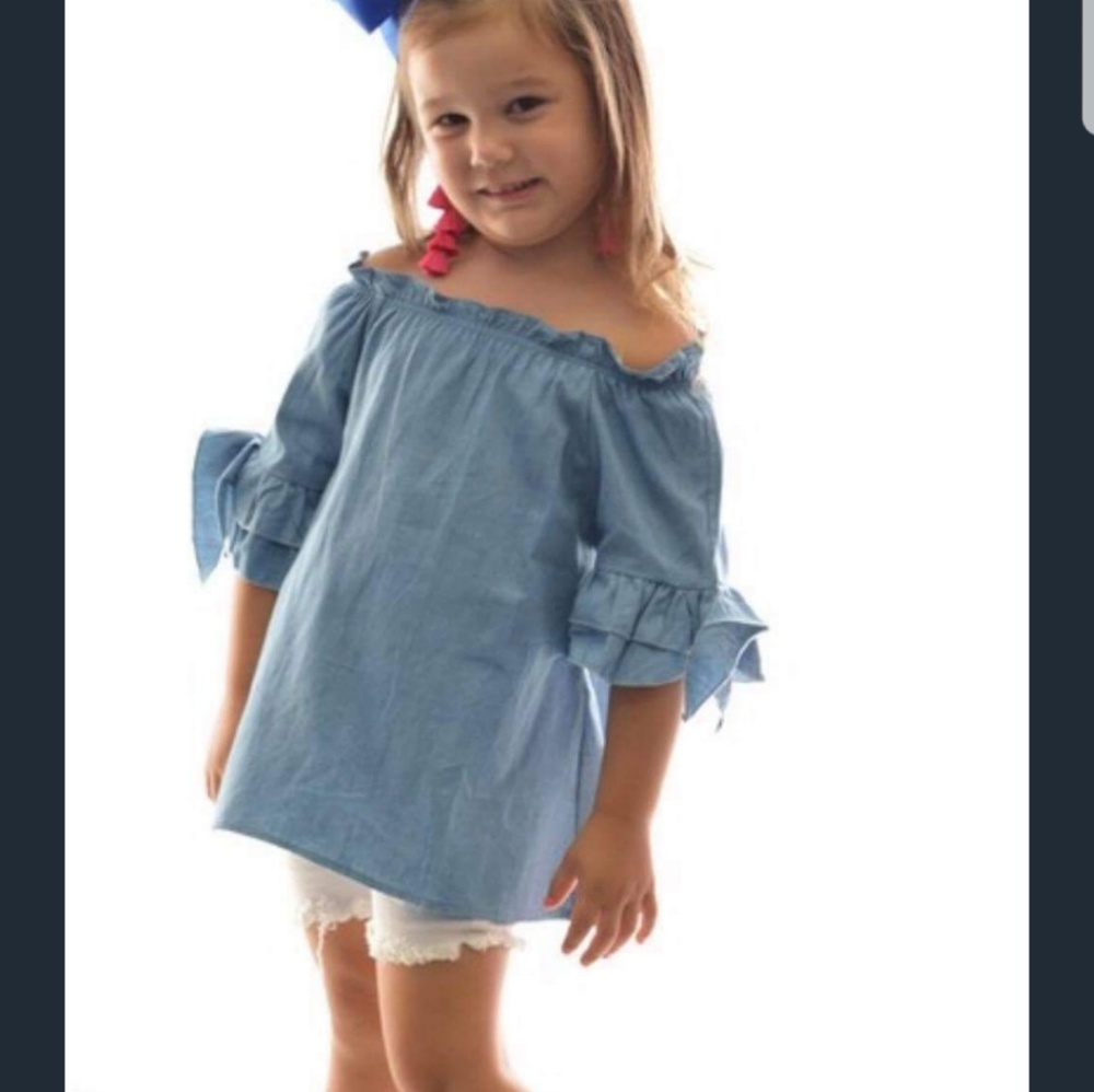 Denim off-shoulder shirt
